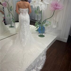 Pronovias White Lace Wedding Dress